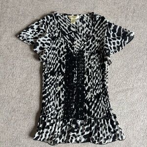 Elegant Monochrome Women's Blouse